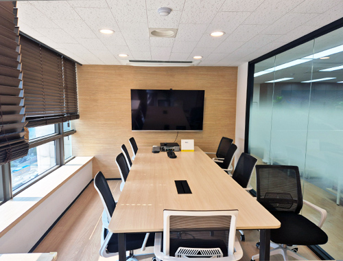 A view of the meeting room in JOYKOREA's office.